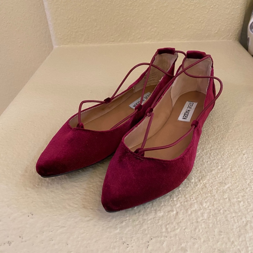 Steve Madden velvet flats